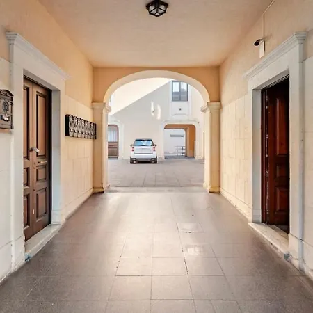 Spazio Sangiuliano Apartament Katania